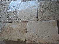 FHASE OF DE RECOVERY FLOORING OF ANCIENT STONE OF BOURGOGNE AGE 1800.<br>
WE HAVE GREAT AMOUNTS IN WAREHOUSE OF THE ANCIENT FLOORING TO THIKNESS ORIGINATES THEM OR IT CUTS TO YOU FROM 3 CM.FOR INNER TO 5 CM.FOR EXTERIOR.(STOCK)MATERIAUX ANCIENS,RECLAIMED ANTIQUE LIMESTONE(OPUS ROMAN).